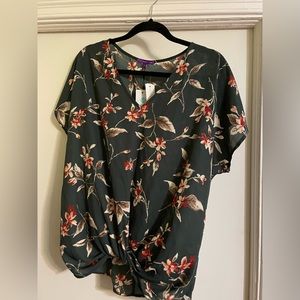 Brand New Never Worn Floral Blouse West Kei